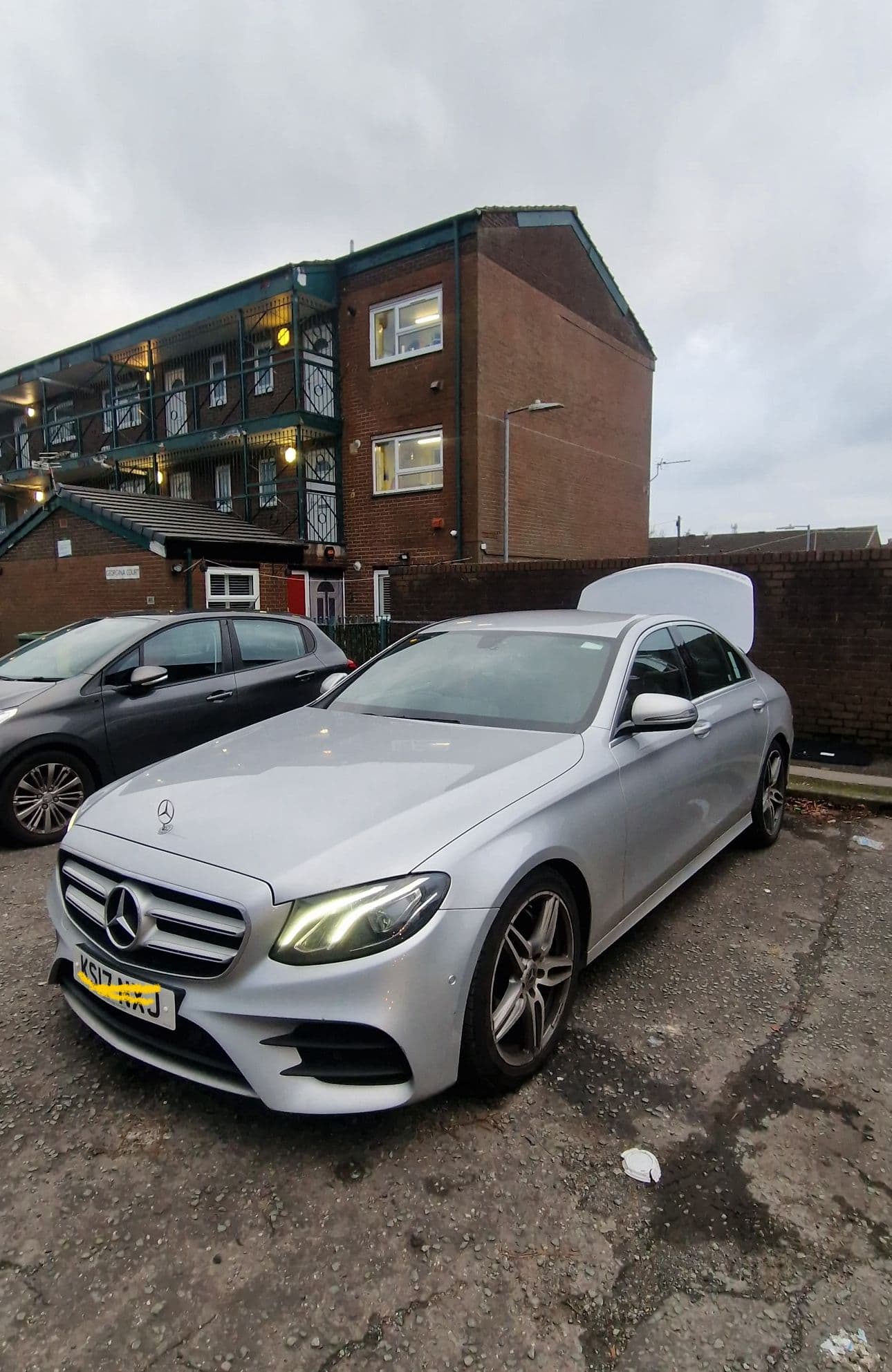 Mercedes 2017 E220D AMG Line 2017